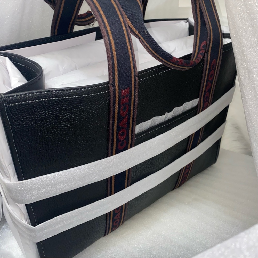 Coach Large Smith Tote New with tags - Picture 15 of 16
